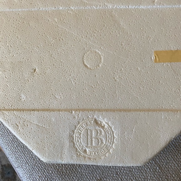 Chief Wolf Plume fine porcelain limited edition plate - Picture 3 of 3